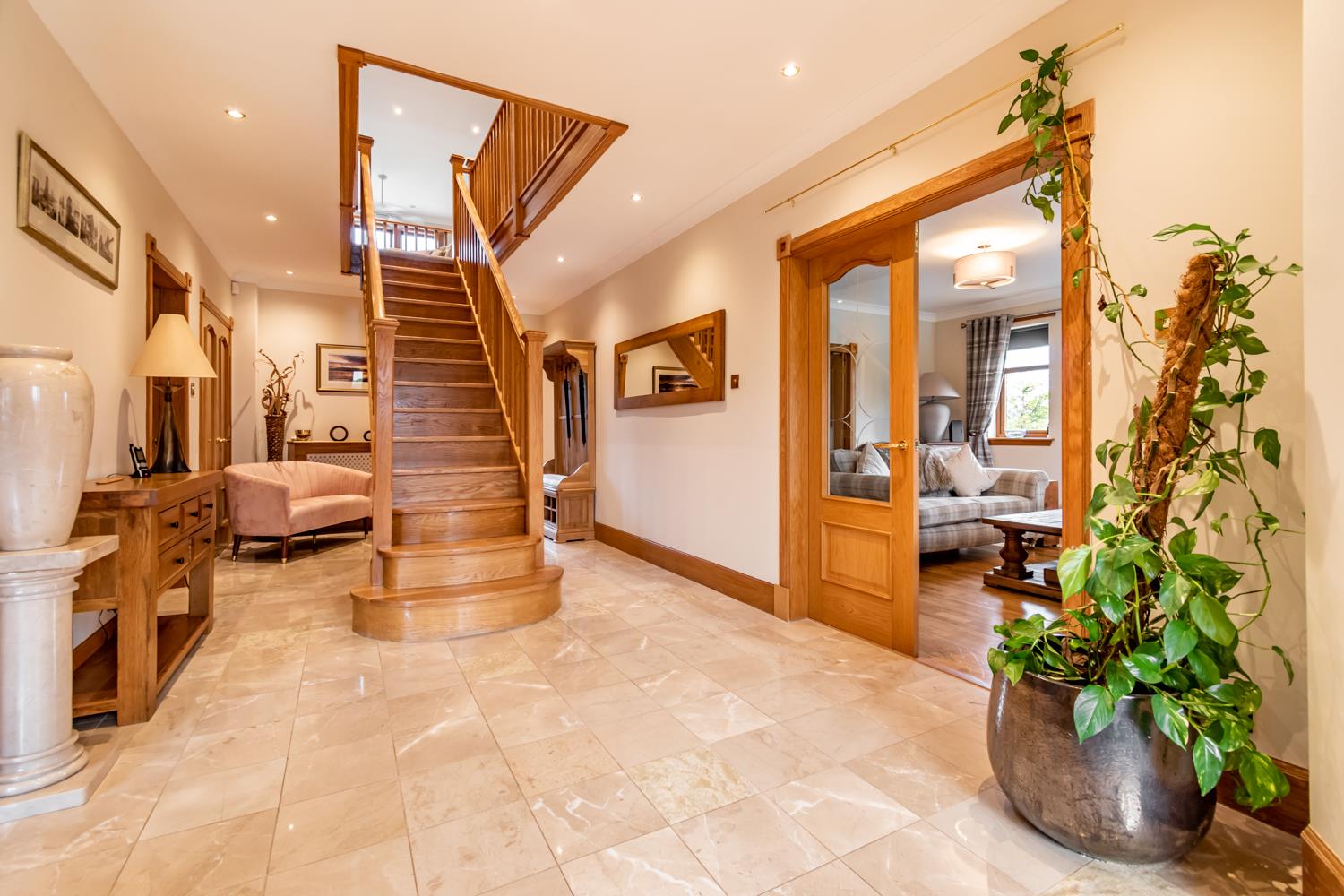 Property Image d0db6d81-b6f0-4f95-a3ad-6d536c204e3c