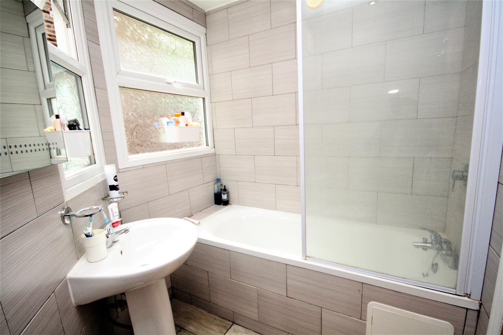 Property Image d11722cc-695f-40b4-8b42-8abc87325279
