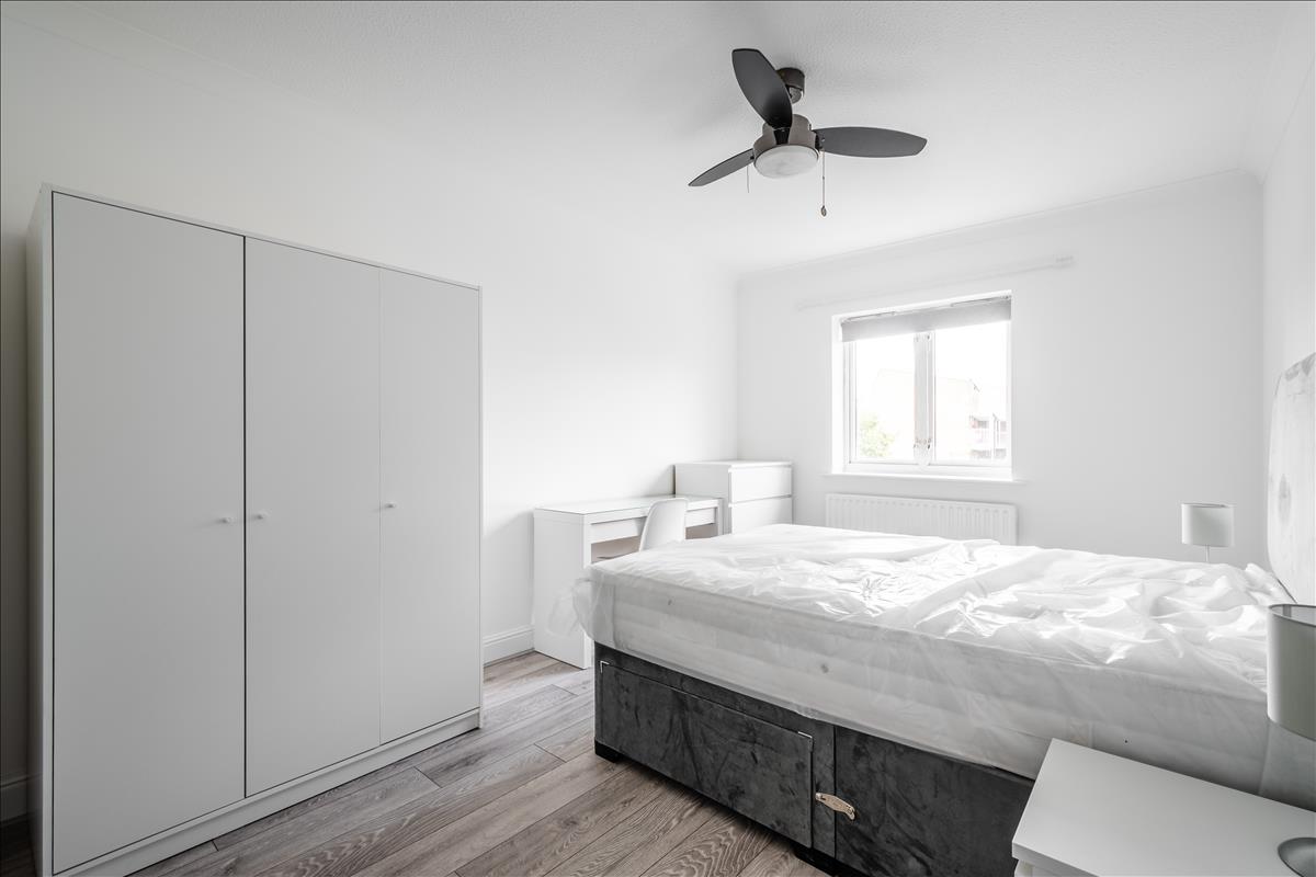 Property Image d1238924-e9a5-4e63-b375-0a8a3dc70e08