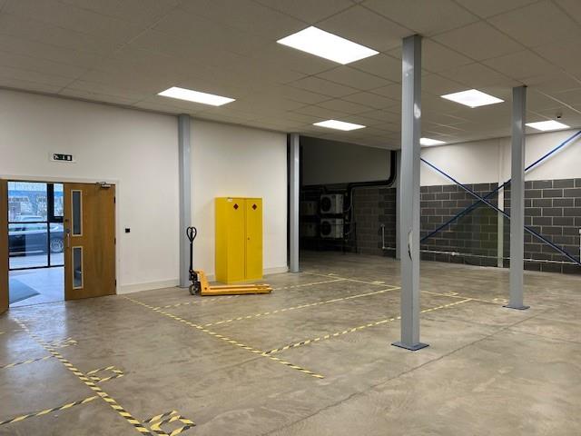 3930 sq.ft warehouse unit to let at Gateway 1000 Arlington Business Park Stevenage - RAB Commercial Property 