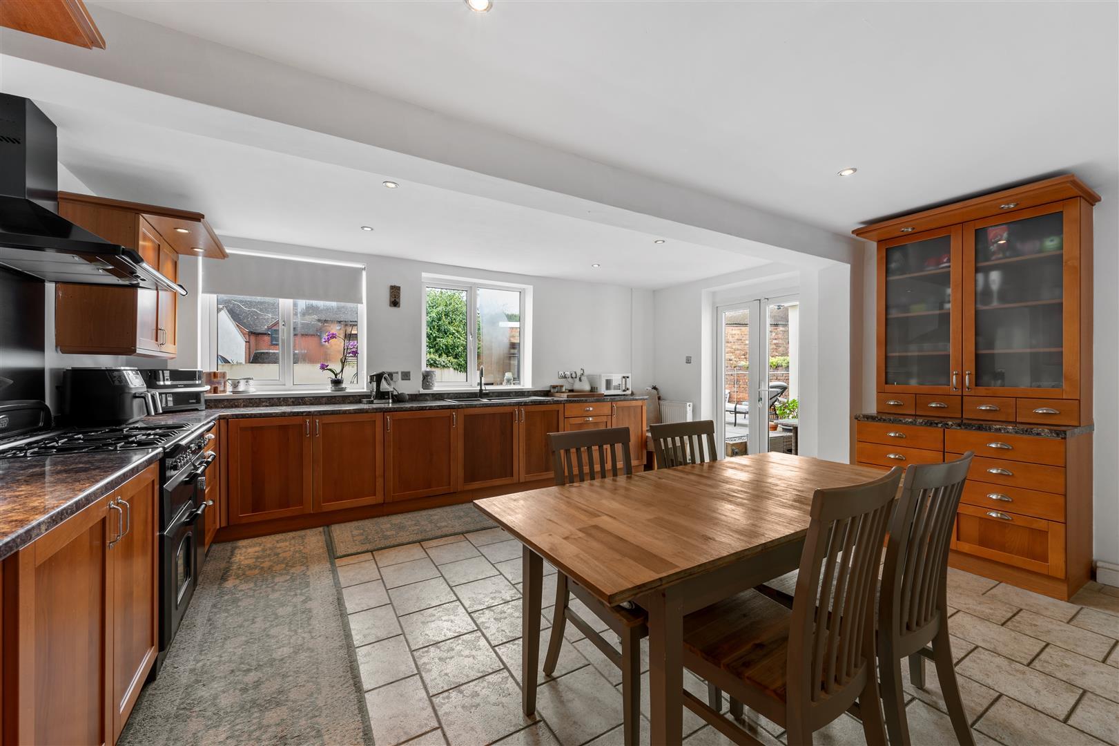 Property Image d130a04e-d4d8-48ec-8367-816010b6c013