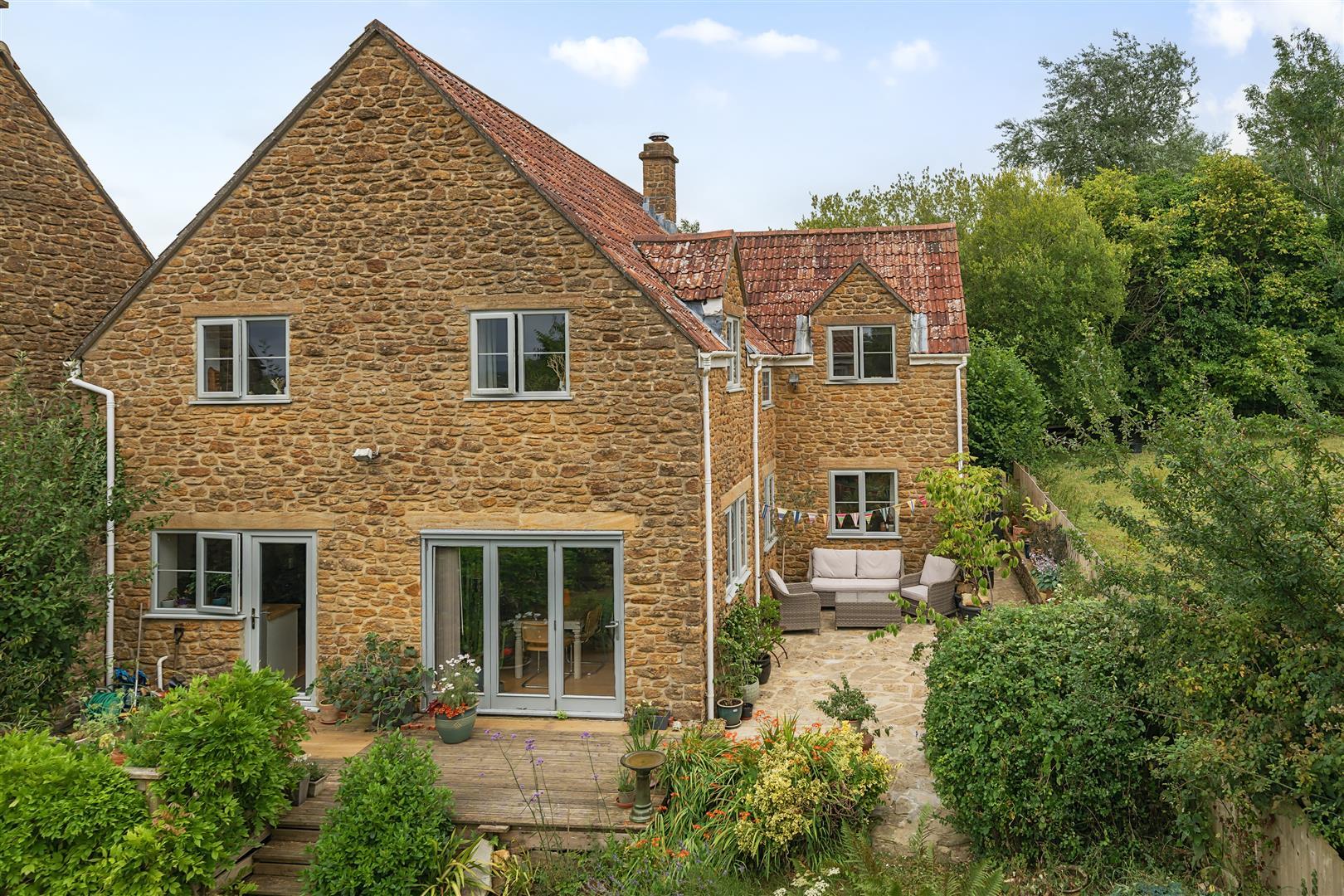 Property Image d138854e-75d1-422a-88e3-75157f326836