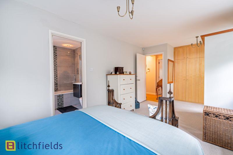 Property Image d13b272f-f8b0-4674-b45a-f2f0a12404d3