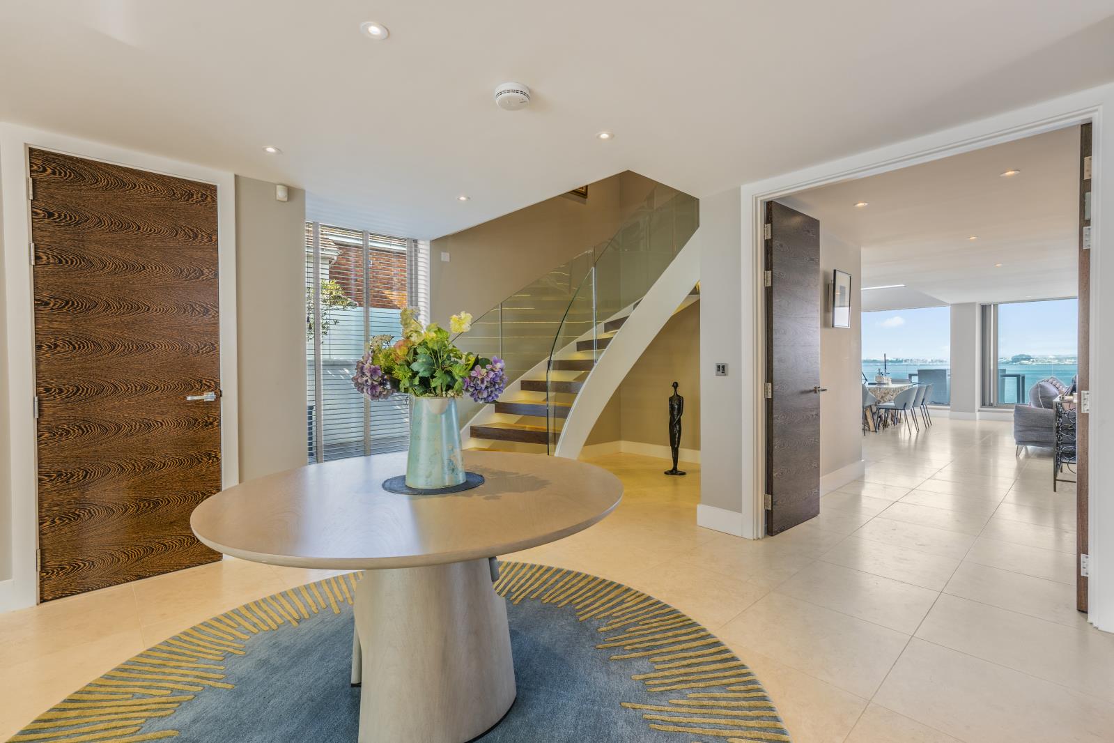 Property Image d13cb579-ad82-49d3-92cf-d7e70aefb771