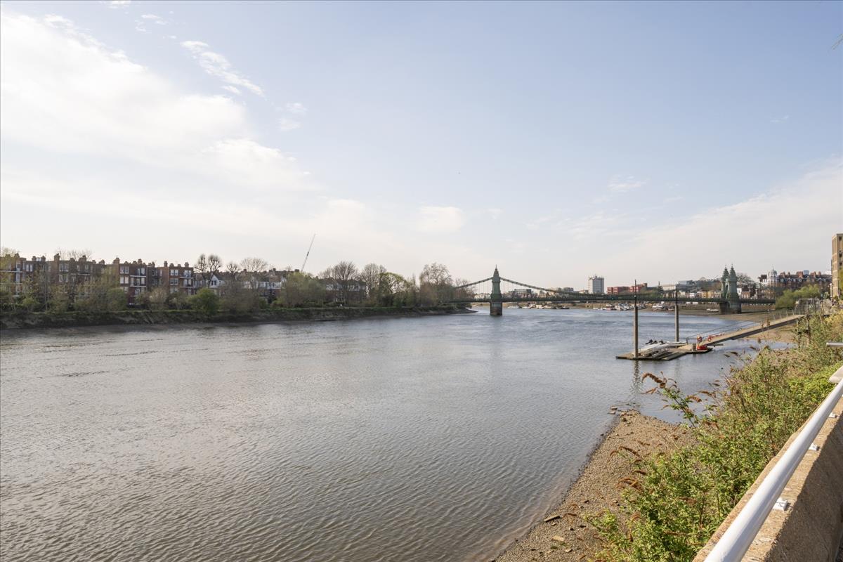 Property Image d13e083e-d5c9-4c7d-a44e-88b6072fe0ee