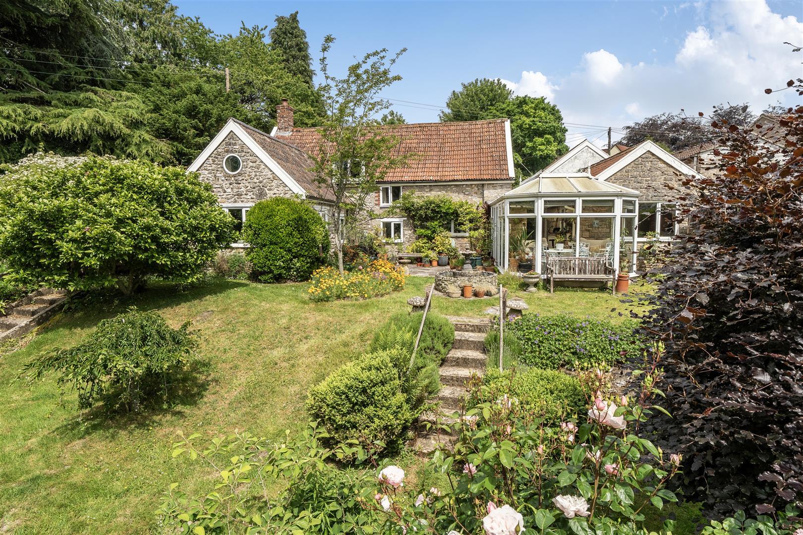 Property Image d1702542-a2fe-4504-bf54-474ad9c80b00