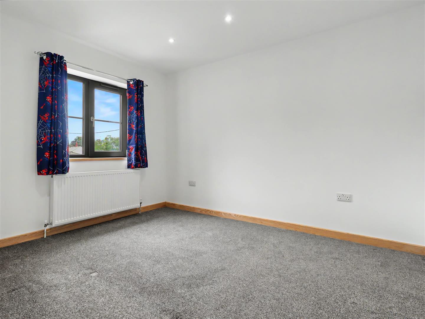 Property Image d182b5e2-1876-4105-bb76-ba580cbac3d8