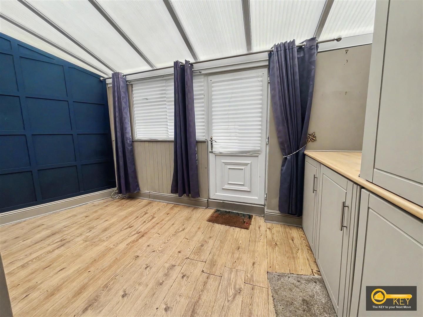Property Image d18f4abf-39a8-4248-b8fc-3909e3bdddf9