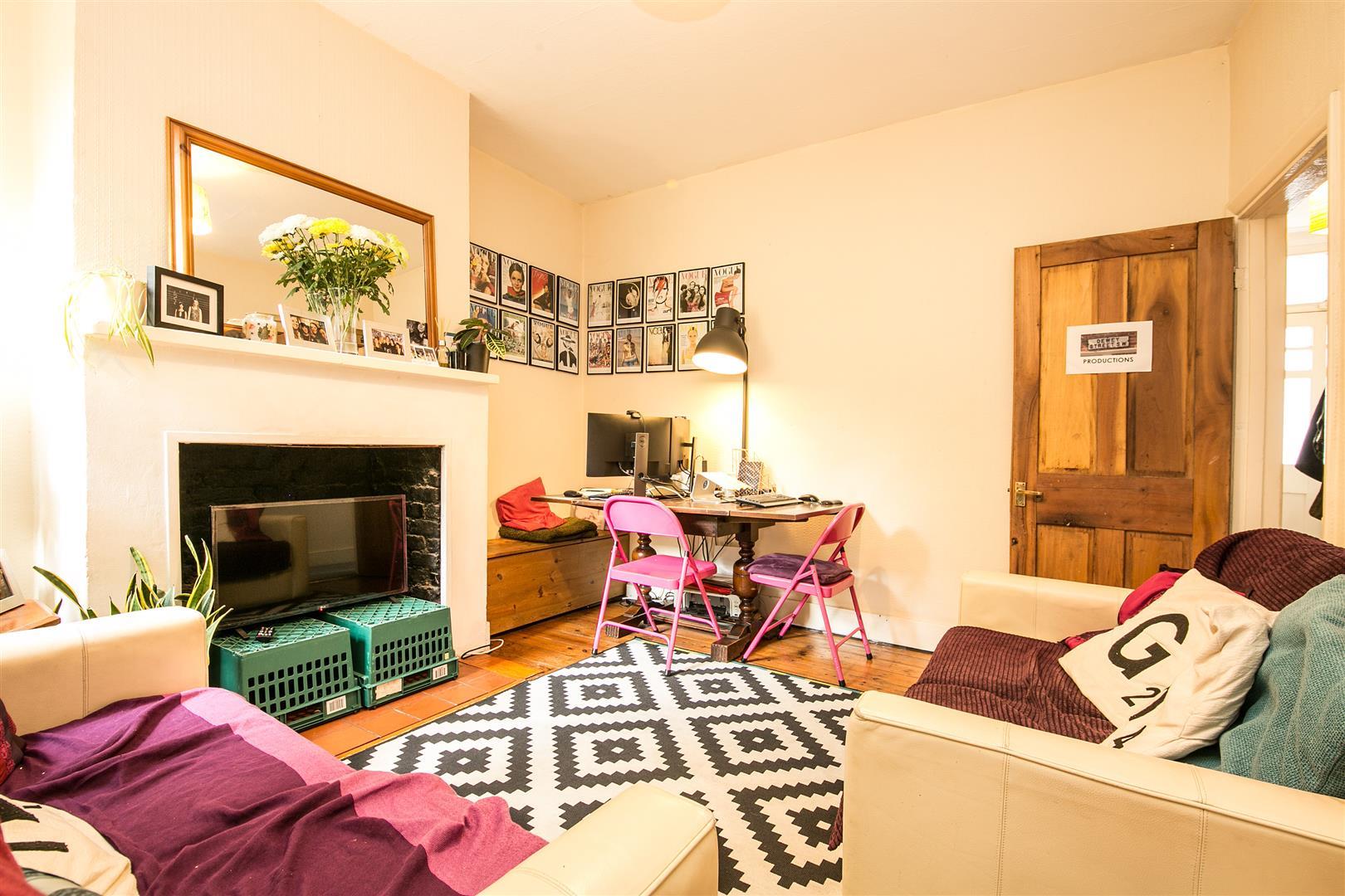 Property Image d1a934a8-5f66-486c-a947-b83395f69bf8
