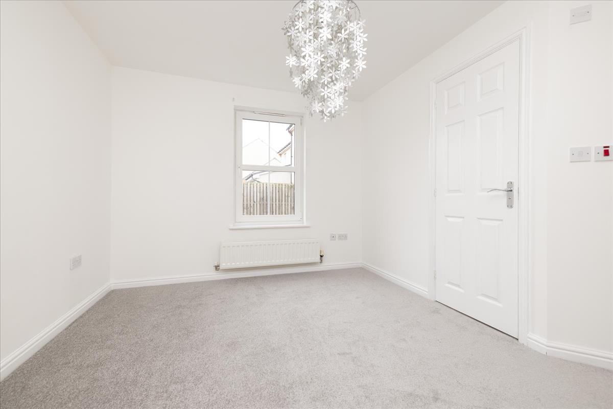 Property Image d1b36cc0-6458-45d0-a346-01a5eec42453