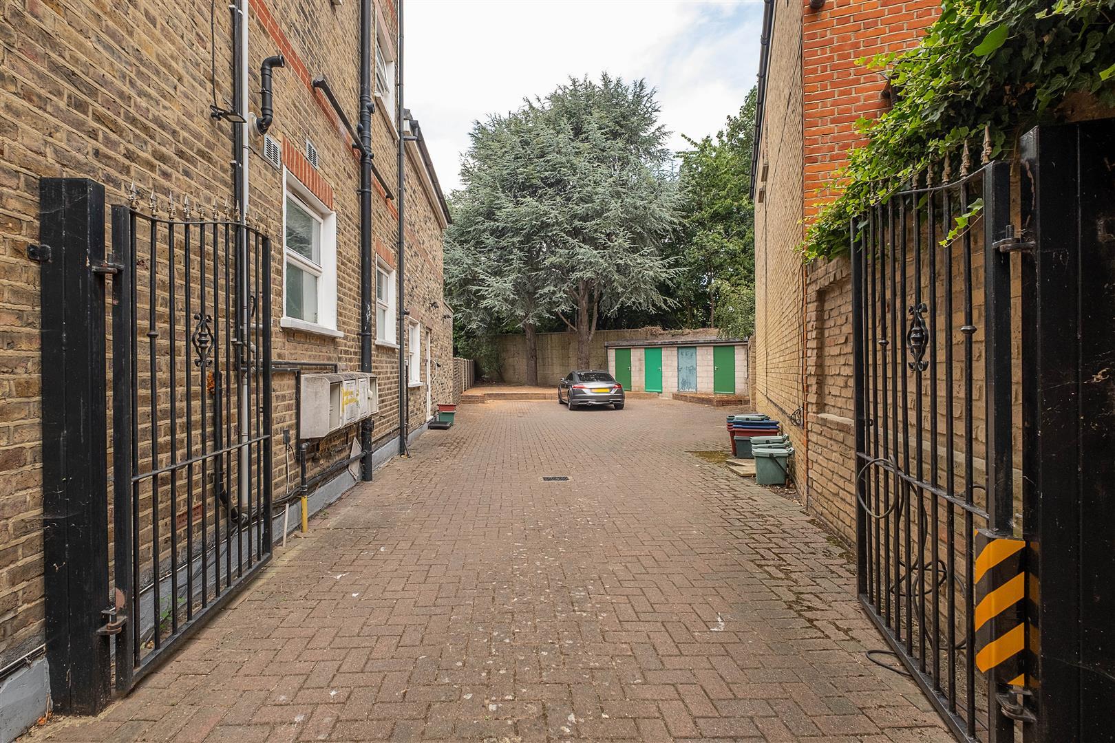 Property Image d1cd2545-c695-410a-a0ca-507d34987c26