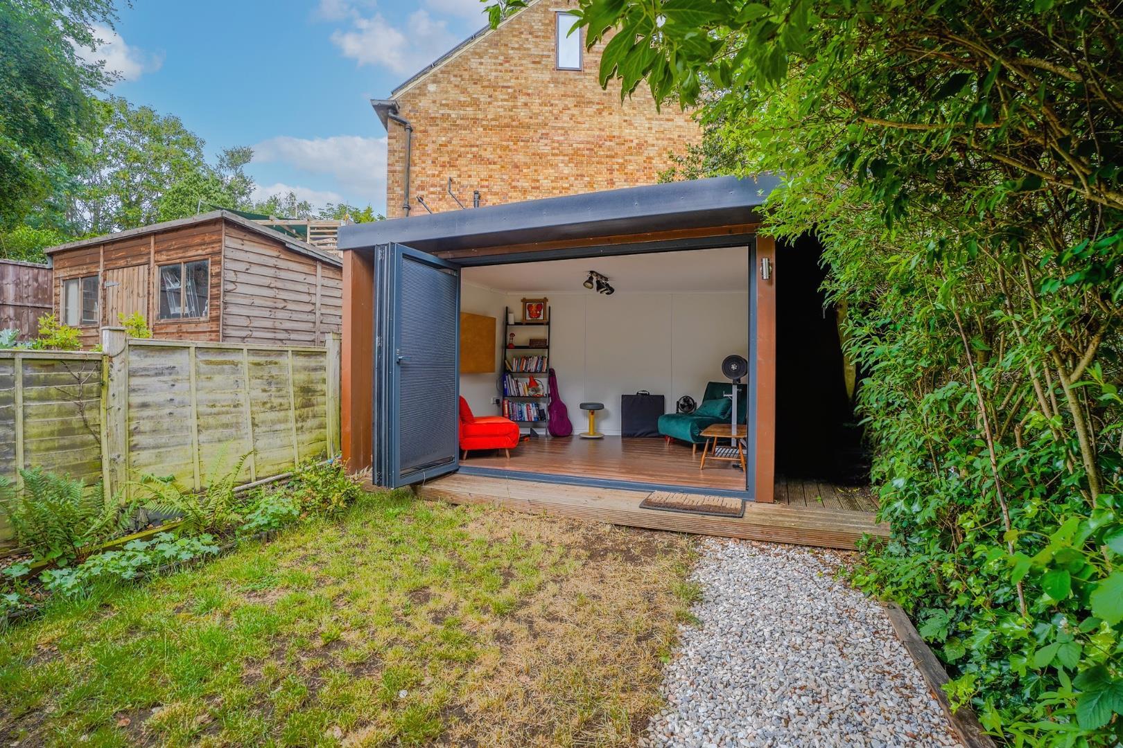 Property Image d1cf44d8-4d62-431f-9f04-9fe5f982a195