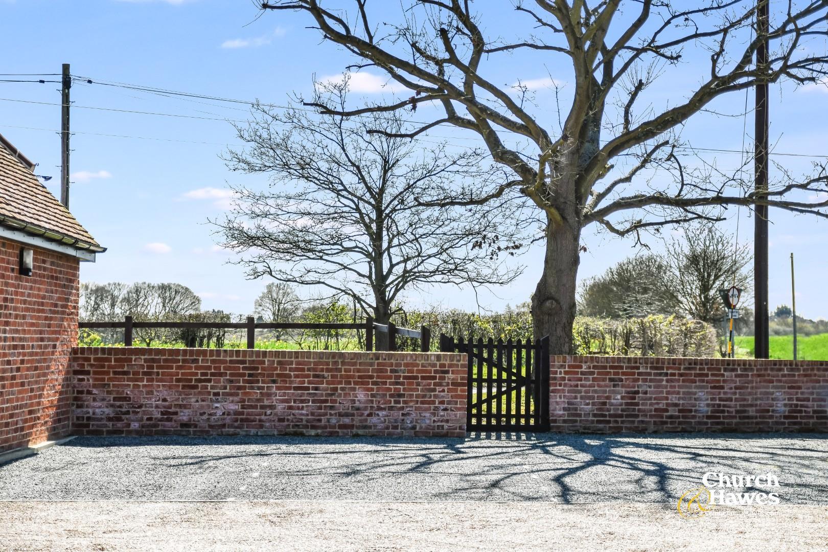 Property Image d1e37758-13c6-4816-8b0b-556bc0b2729f