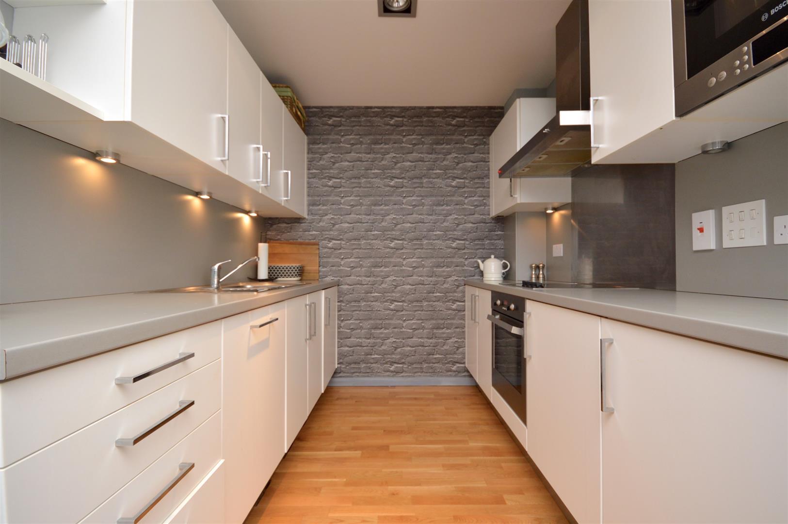 Property Image d1e55ecb-2875-424b-9b88-f290a7580e31