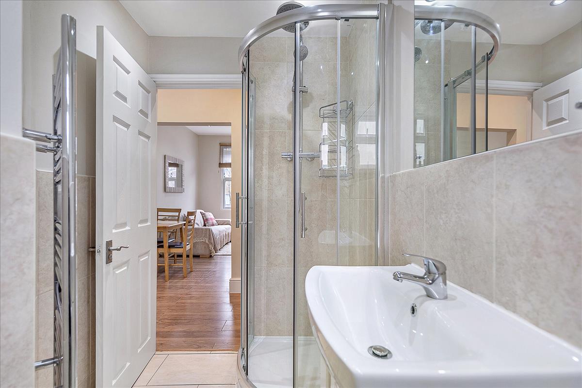 Property Image d1fc23da-48c6-44ab-84c6-5715929098f1