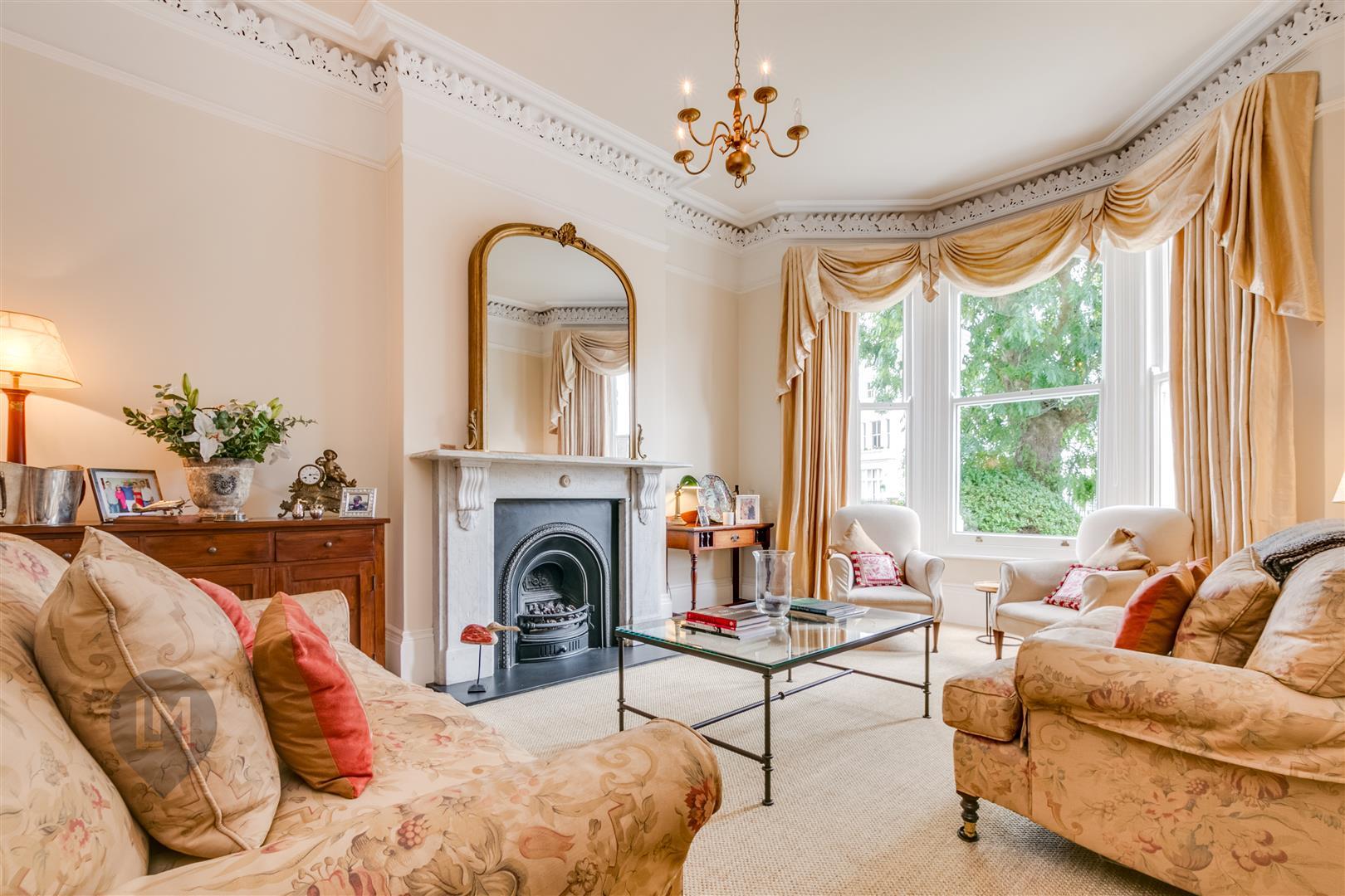 Property Image d2001e37-27fb-4c17-8fc8-30f47761477b