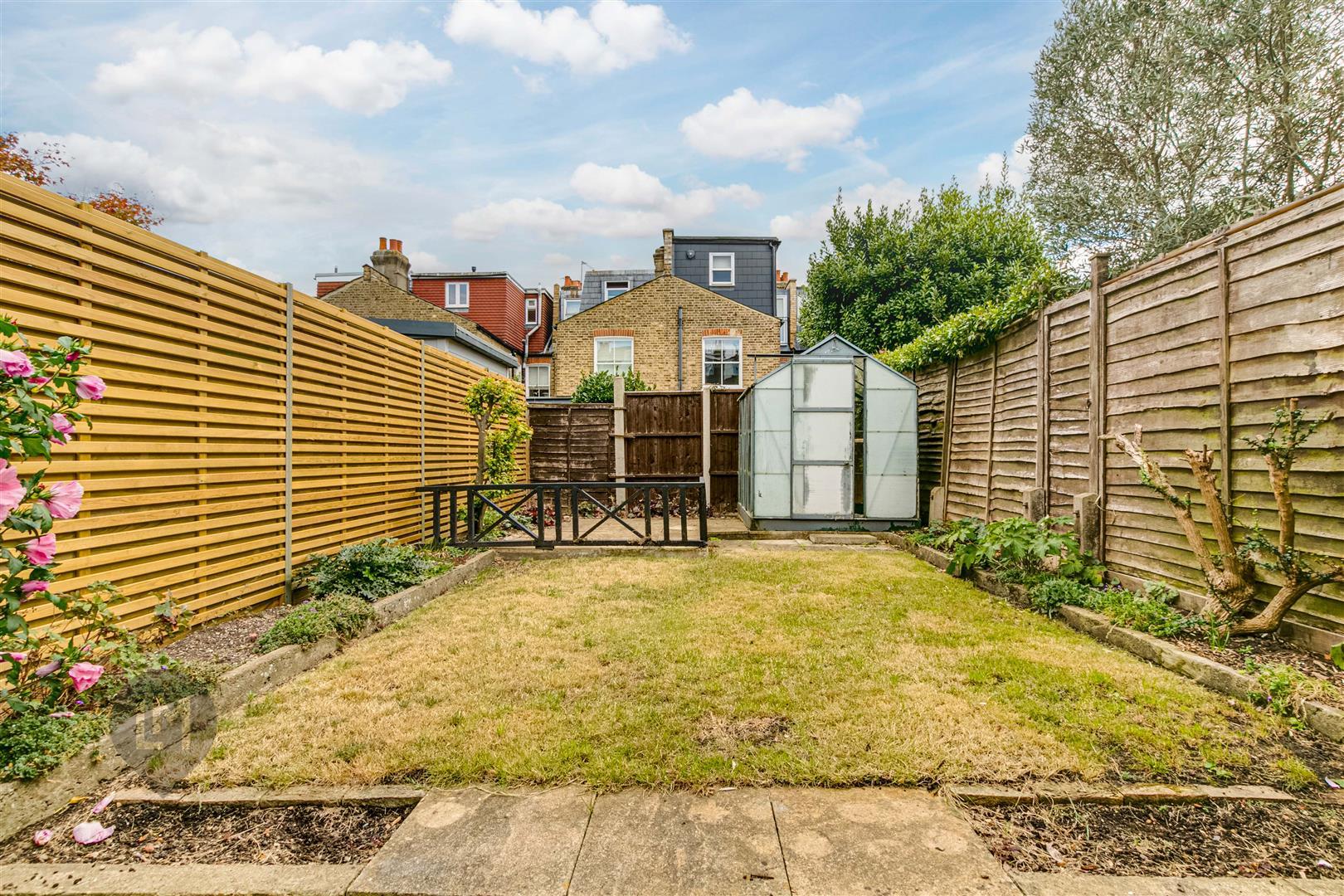 Property Image d2206517-d57b-48c3-91b7-c36e9d5117a4