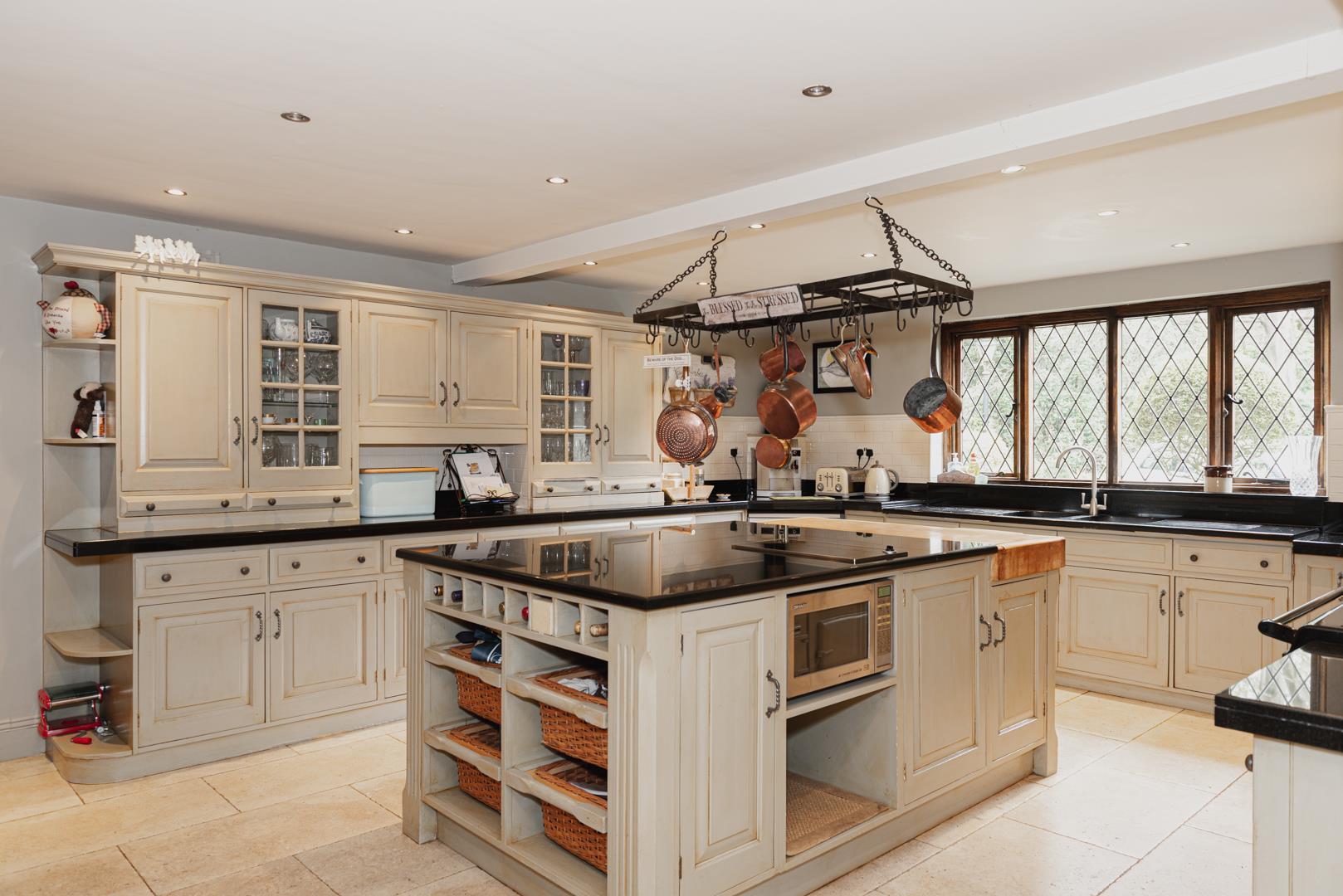 Property Image d227efb9-f8ef-4463-b65b-766688ebf28a