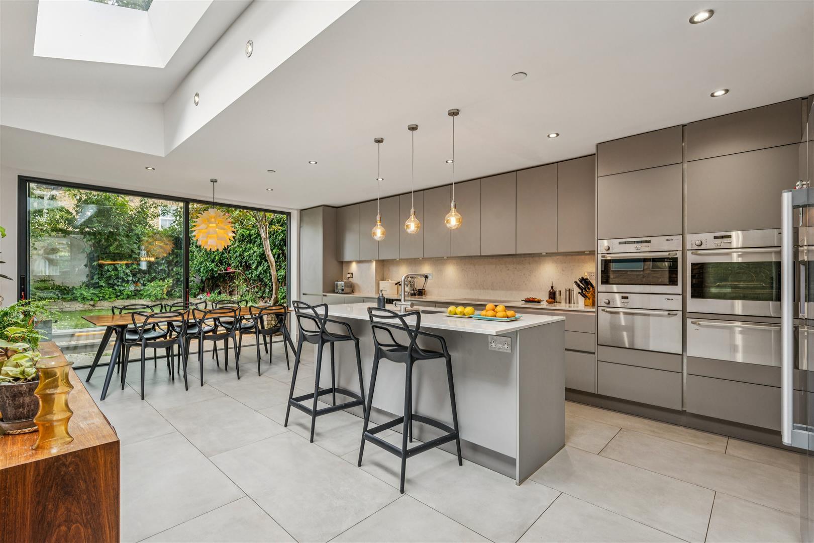 Property Image d2570f8c-bf1b-49ba-ace5-cbf95f383bf7