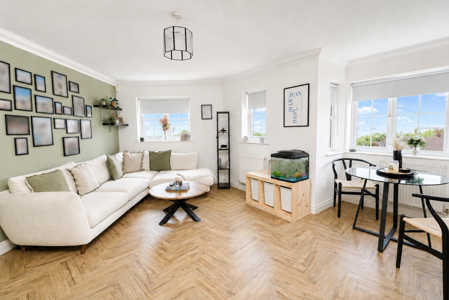 Property Image d26d0c23-77e2-41c7-a023-e1c5b9e6989c