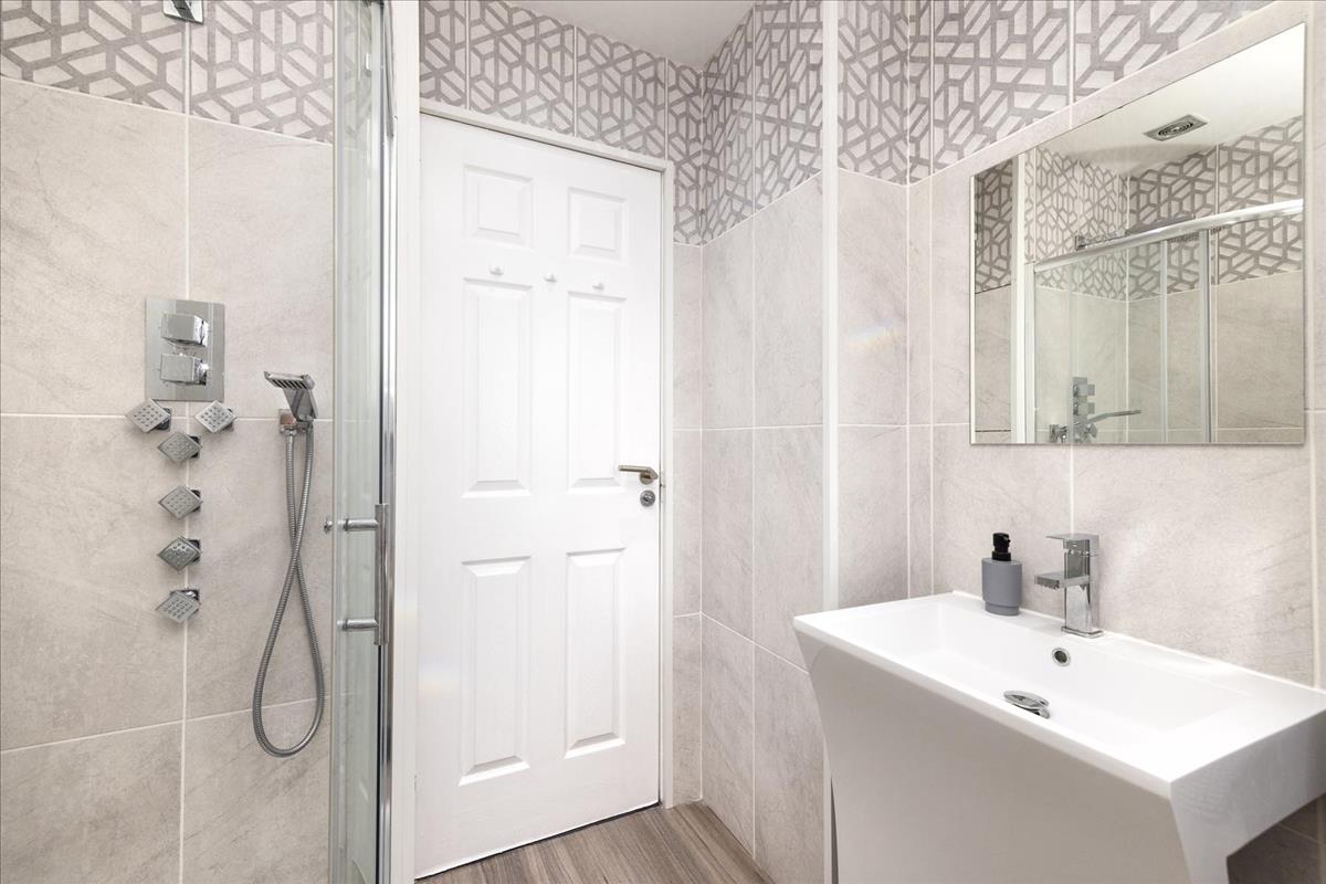 Property Image d2771424-e3f9-4e6b-93f1-2a67b9bca527