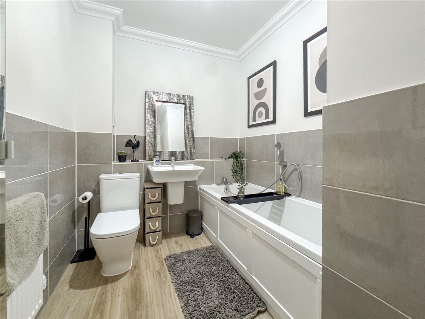 Property Image d28fd57c-ba3a-4a7e-b0e8-519e83bfd6b1