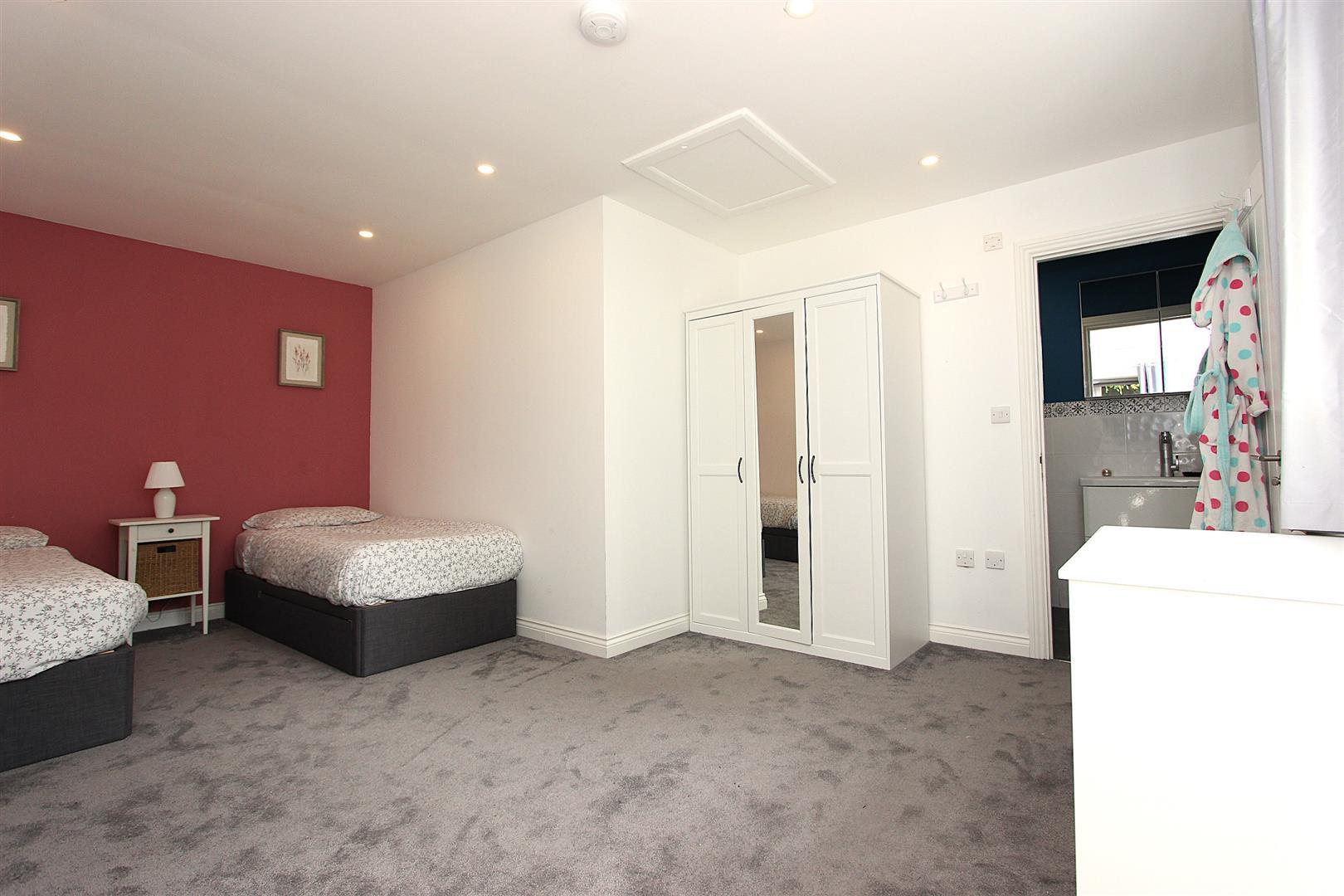 Property Image d2f8412e-9597-4e17-bb17-c31821c9d03a