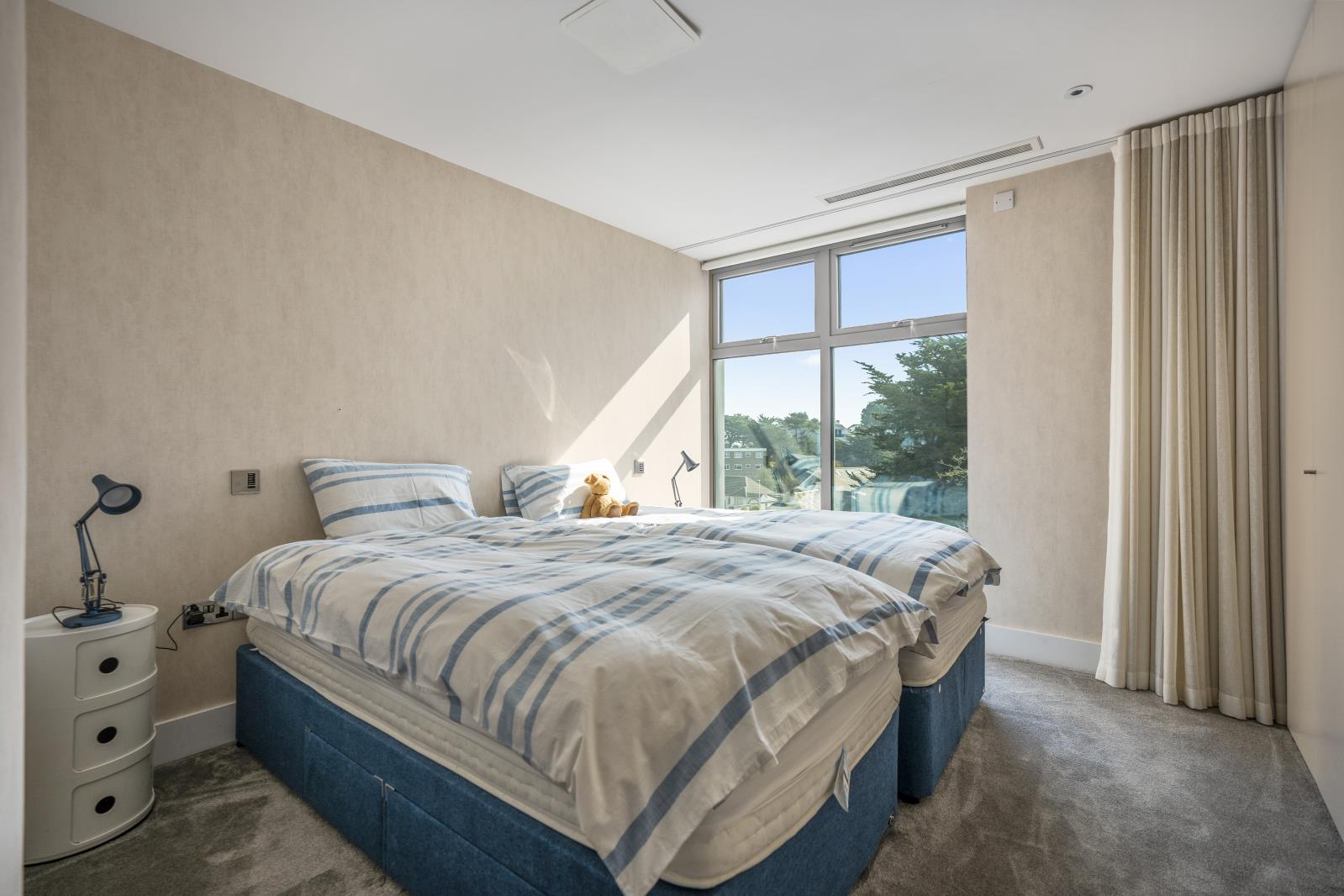Property Image d3019f82-b359-4bcf-8811-f9219785bd47