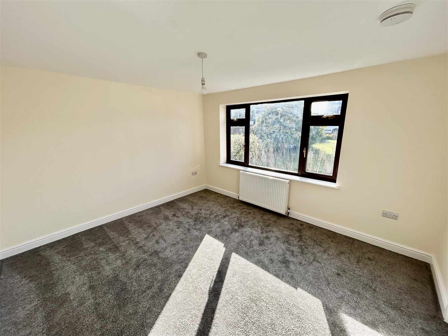 Property Image d317cbe0-ab1f-491d-8281-45cb5ef28d44