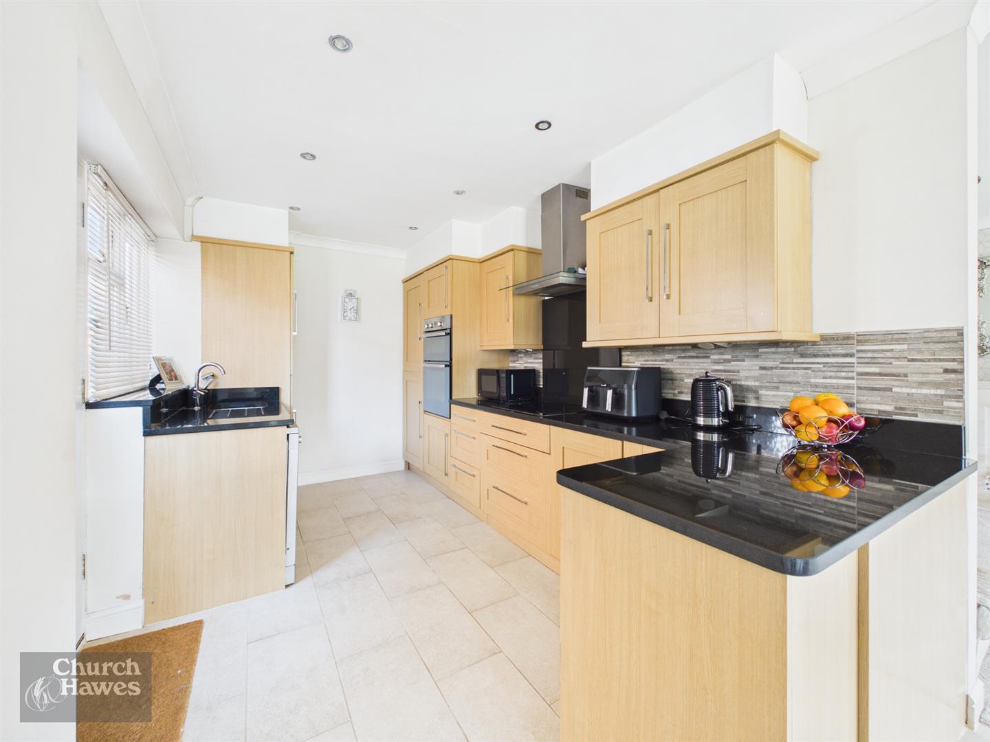 Property Image d327cc99-5721-4952-8424-491438804550