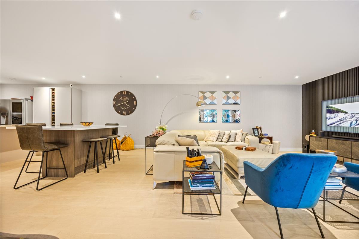 Property Image d33aa4ea-c14f-4d88-abf7-e50e37c5fb34