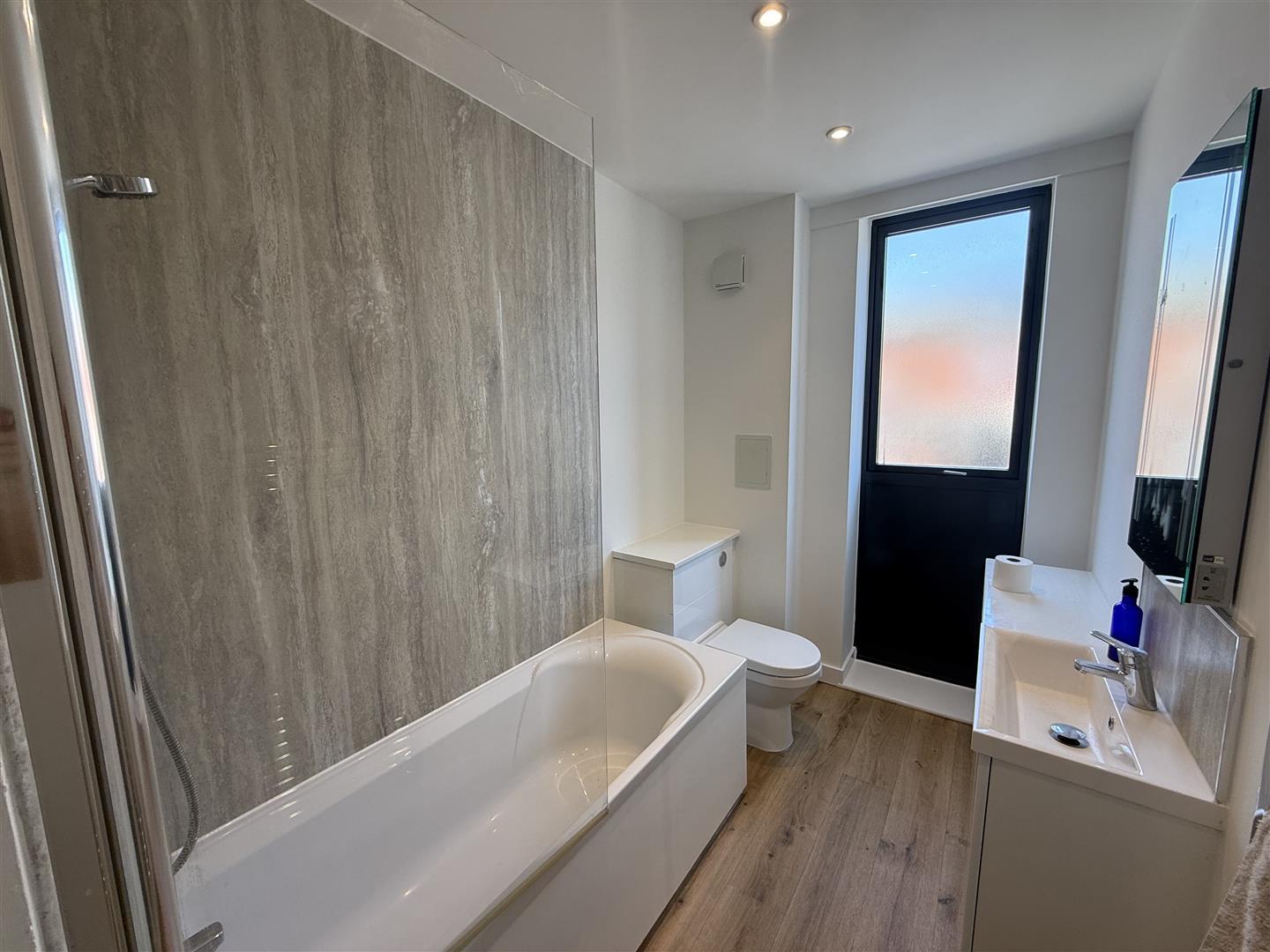 Property Image d33cab31-80a3-4fa2-99ff-47f8084cc1db