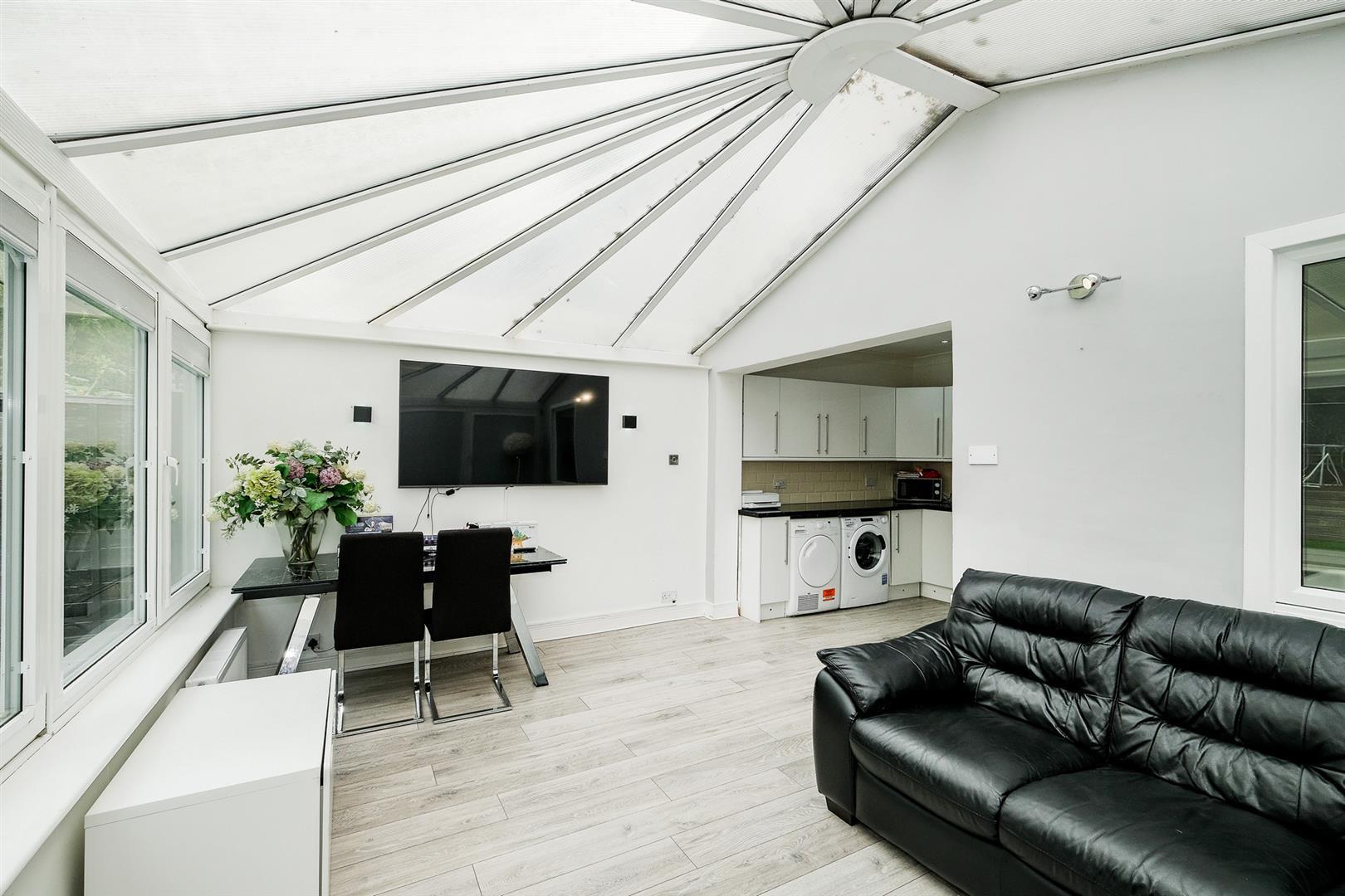 Property Image d35d7e34-feb1-4c9d-ba04-323a10548aaa