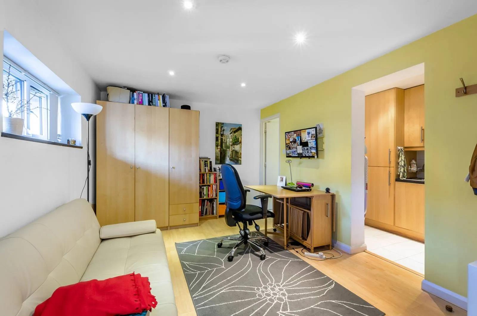 Property Image d369bc34-3547-4977-acc0-e9596ad2b046