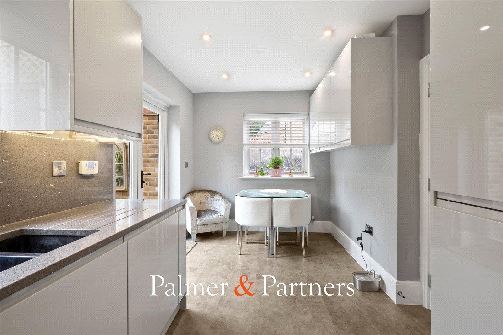 Property Image d36df94f-8c89-4e0a-9389-9e67e565ffb6