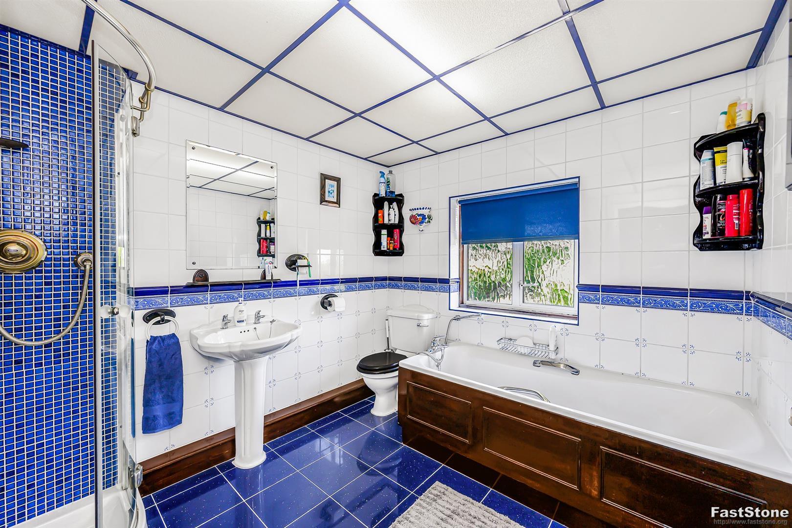 Property Image d374c308-2a90-454b-9dbf-fc99f30d339f