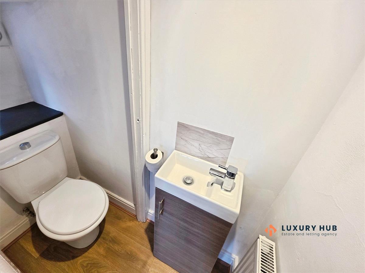 Property Image d37c9b23-825e-49f5-81a5-3621b7f80eb4
