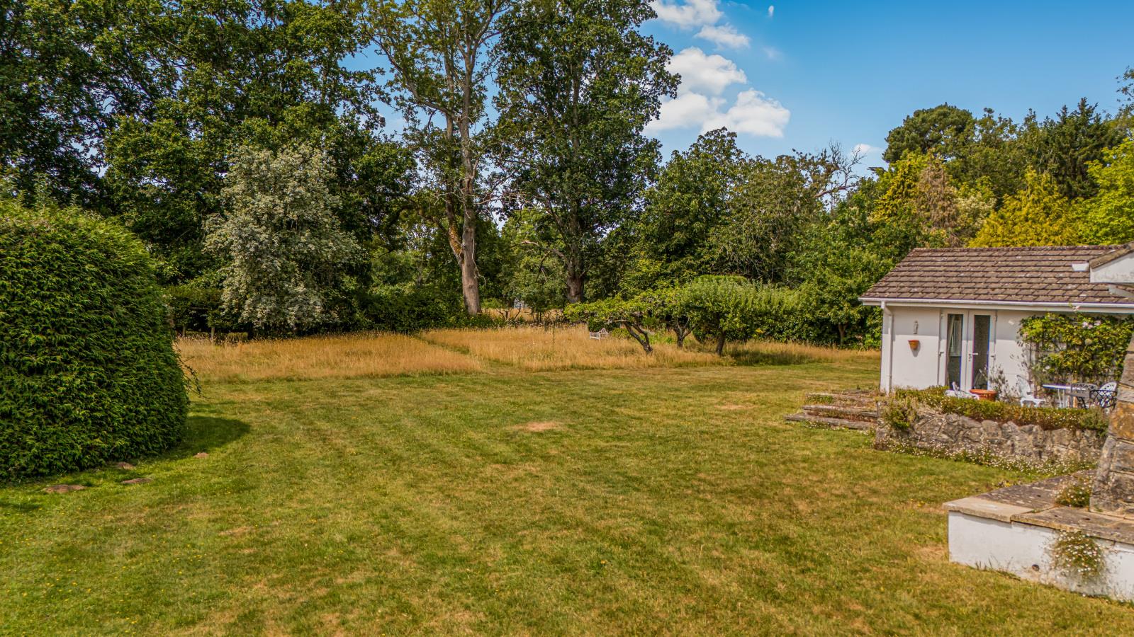 Property Image d38dd15d-bbfb-4105-a04f-5c8c42815e41