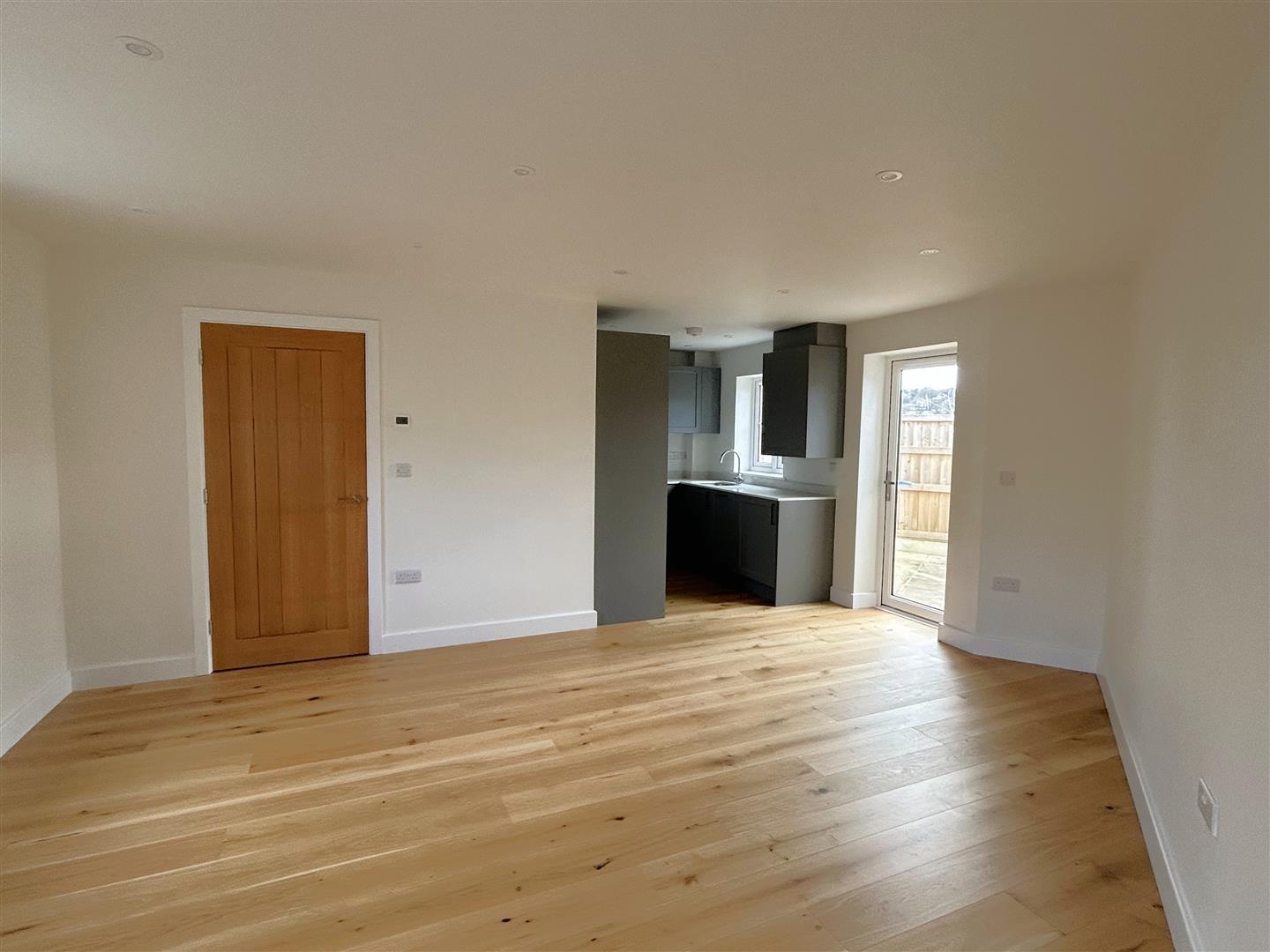 Property Image d3929e49-bfe3-44f0-98b2-3c717d12b7a8