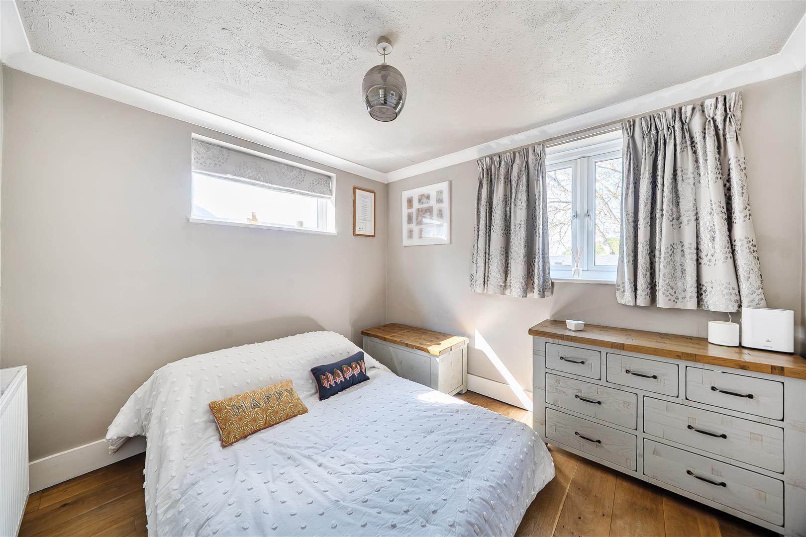 Property Image d39e9aff-473d-40ea-a6db-36ec549bbb1f