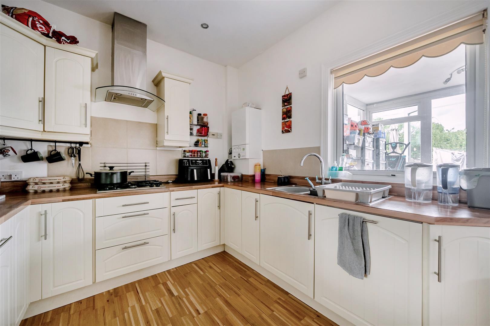Property Image d3b39c8f-5e17-46e6-86f7-40c390705981
