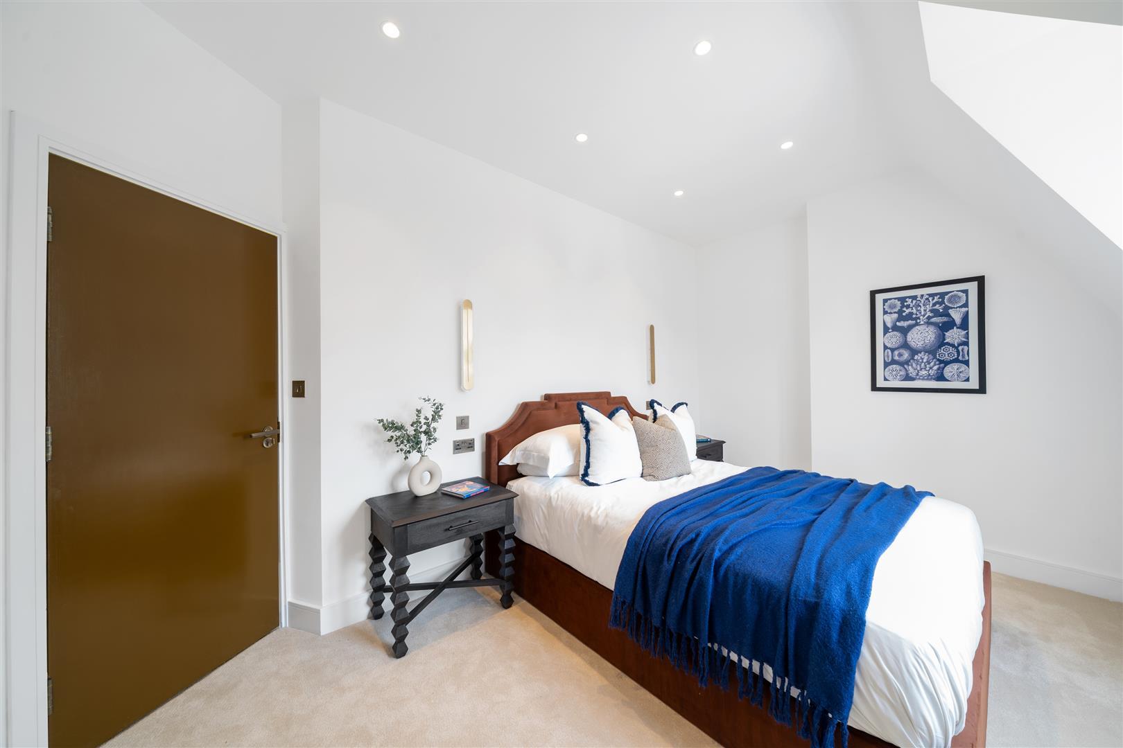 Property Image d3bef829-ce5e-44de-9a86-d518cb741765