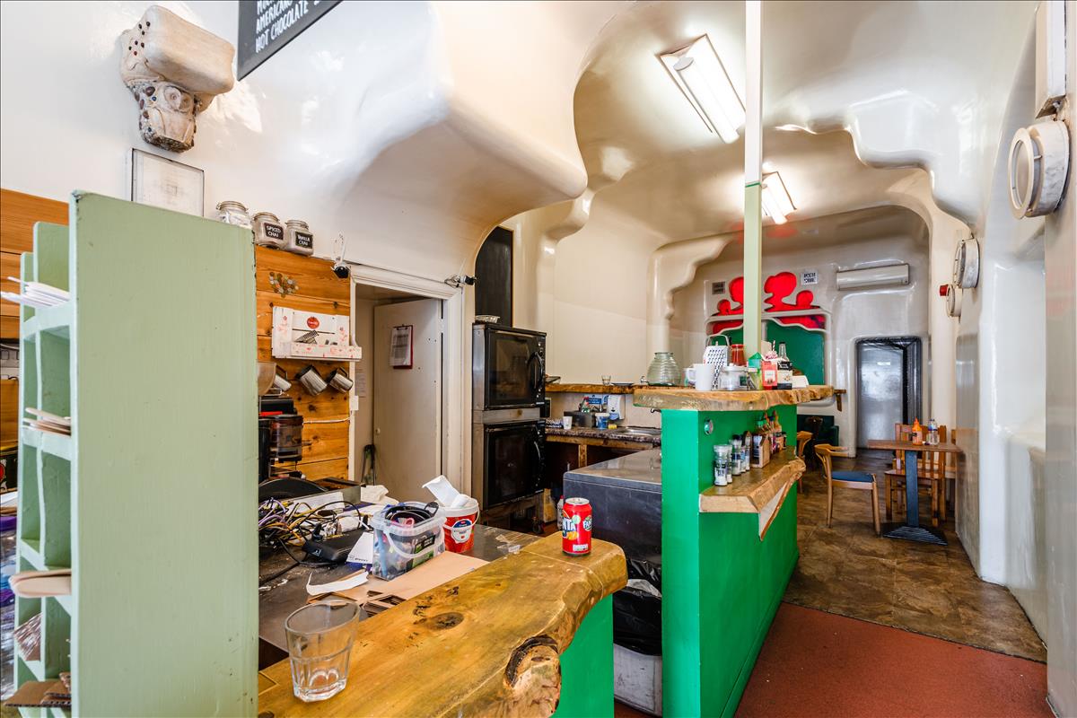 commercial building for sale islington 