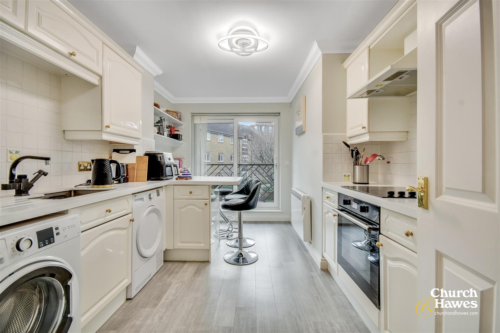 Property Image d4027e87-463a-4294-9b18-8a7121e0b3df