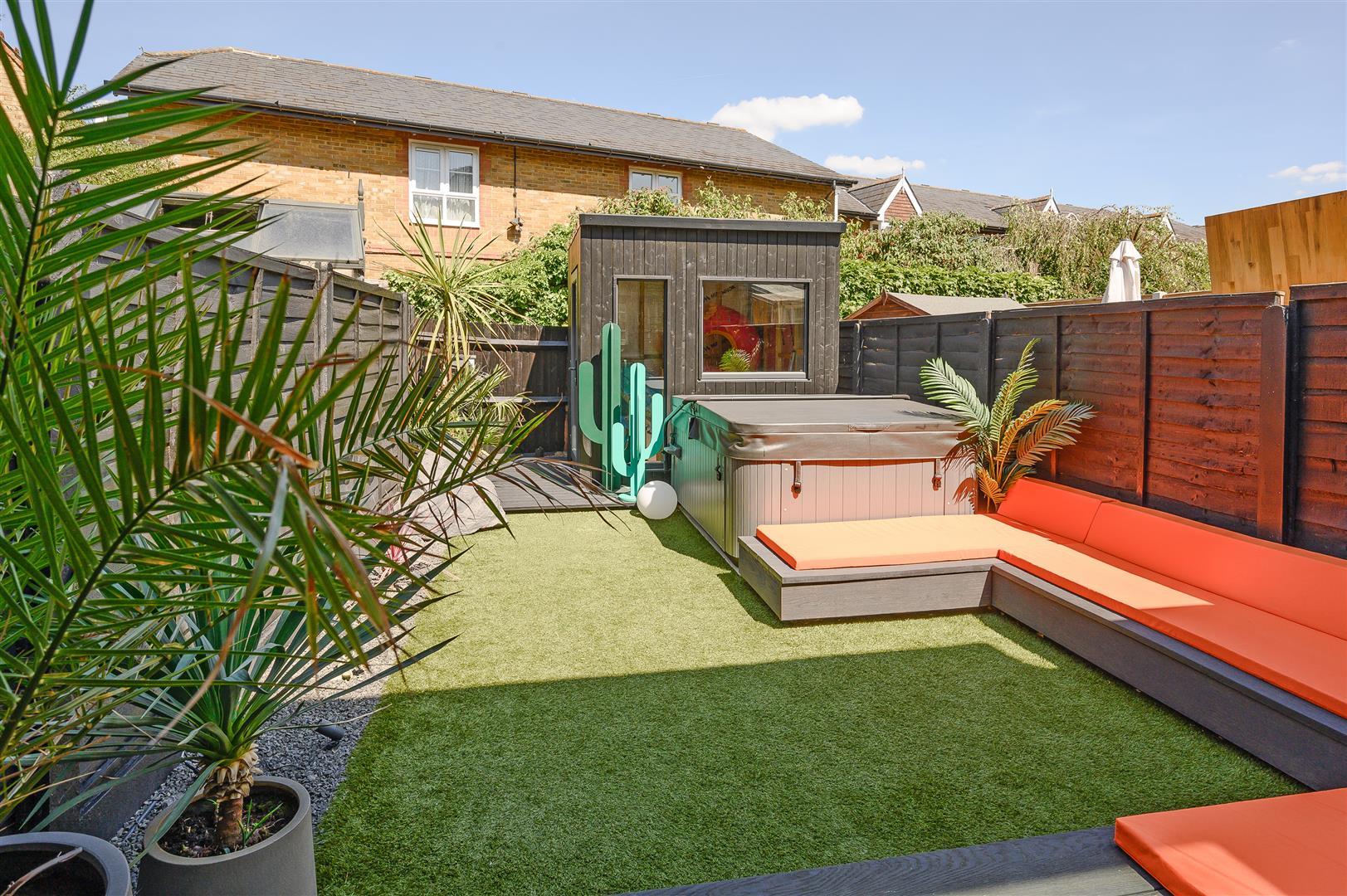 Property Image d40d1f19-585f-46af-830c-f2f826b03a11