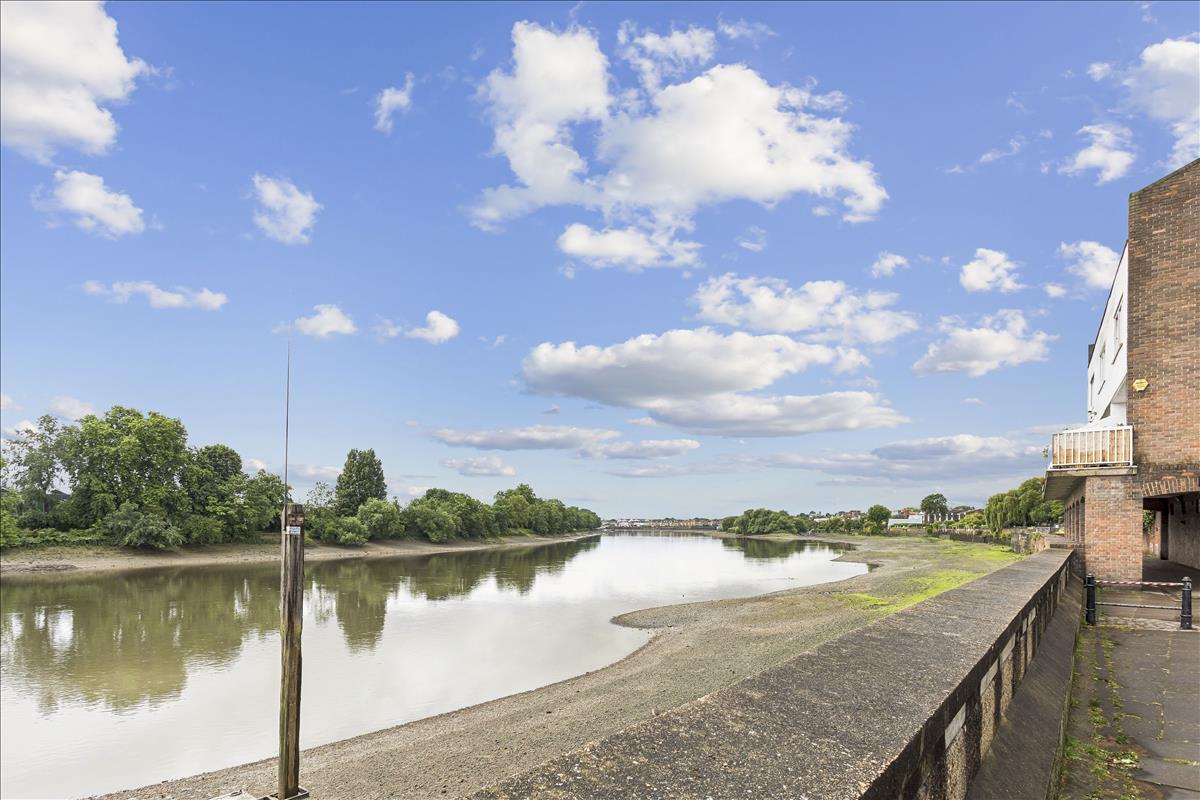 Property Image d425b282-19c5-48db-a8ce-30f77d8a1c67