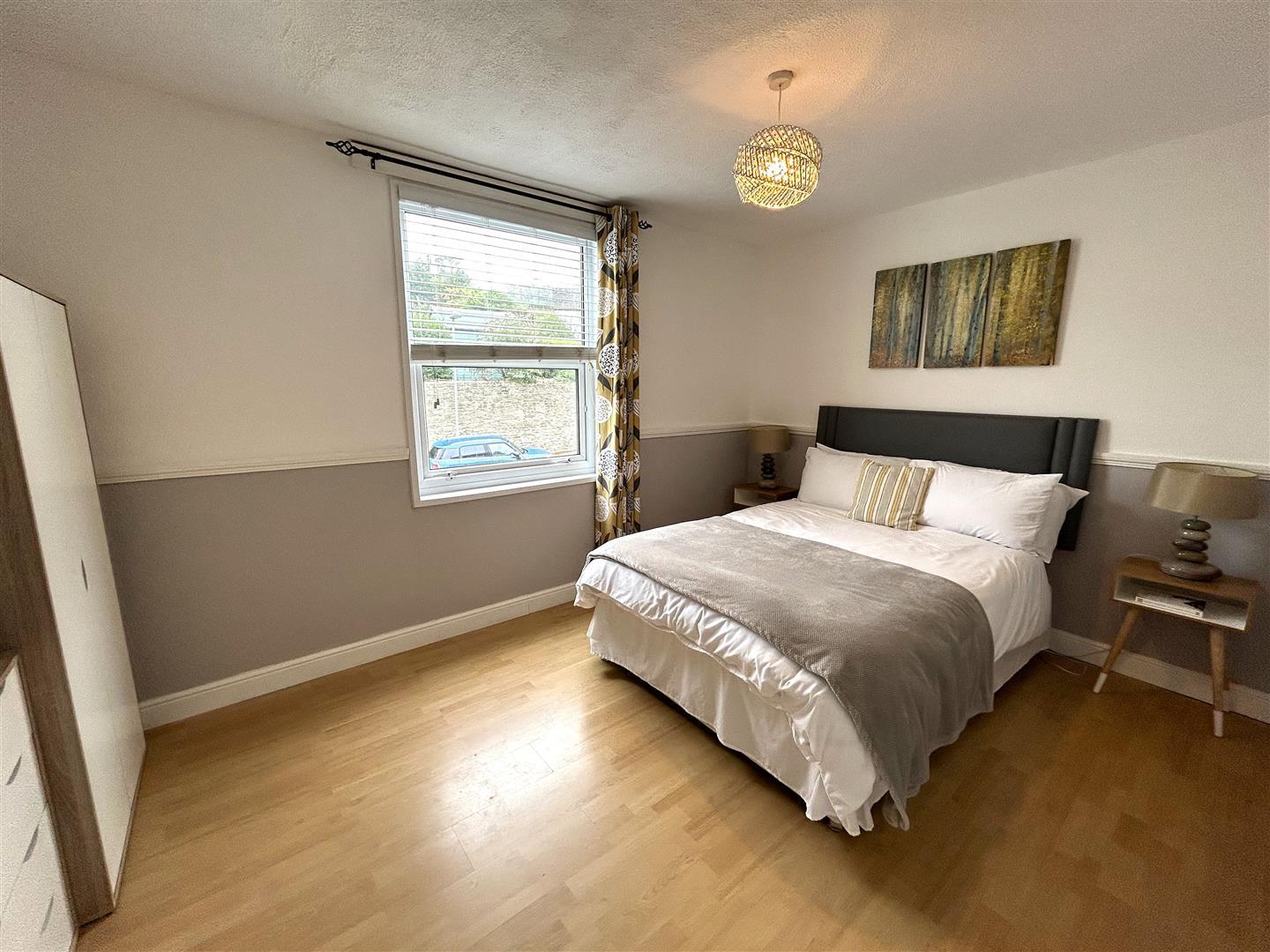 Property Image d469f9ae-98dc-4d97-b566-71ffc641a585