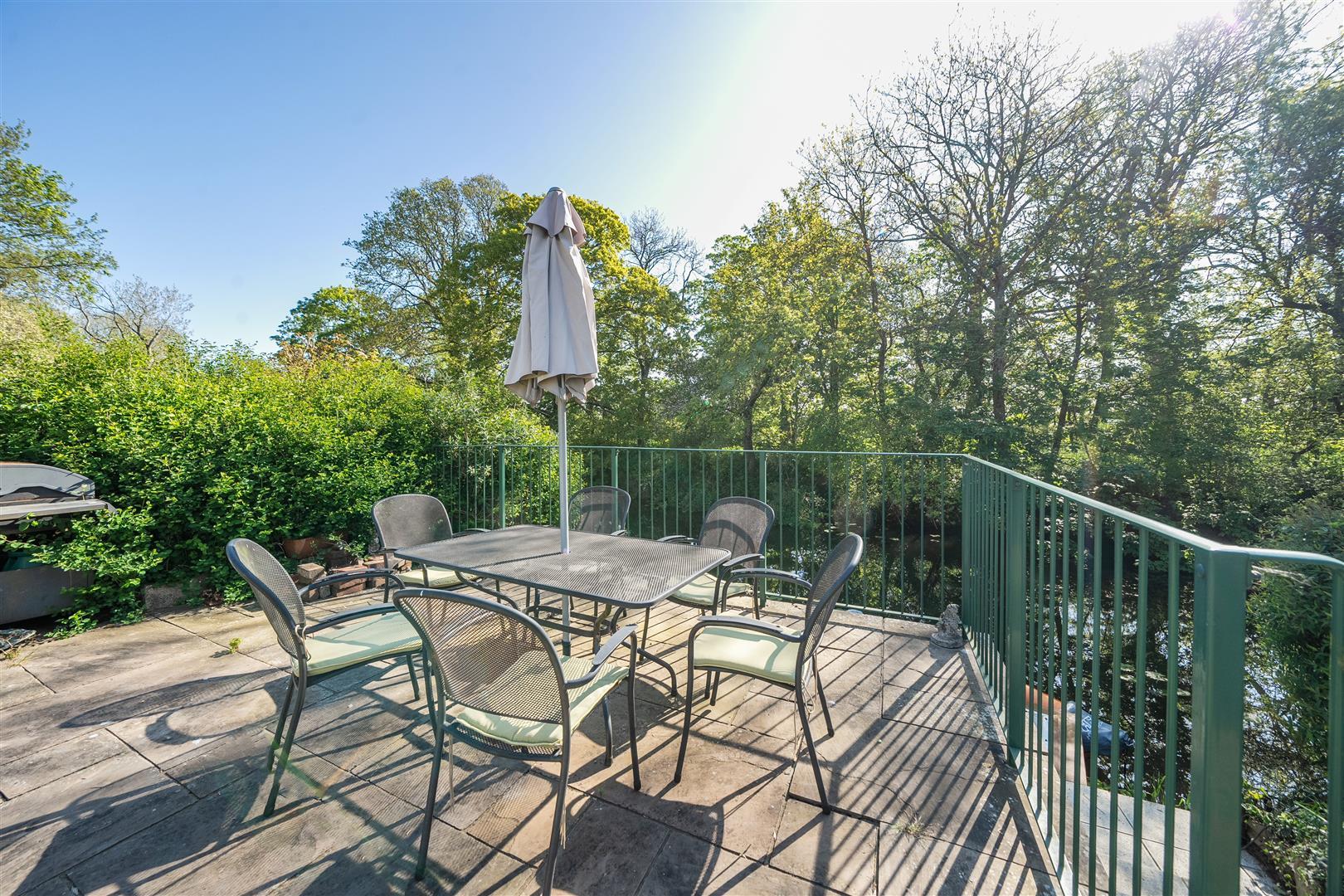 Property Image d49a078b-a4cb-4f3e-b33c-f180db2540e4