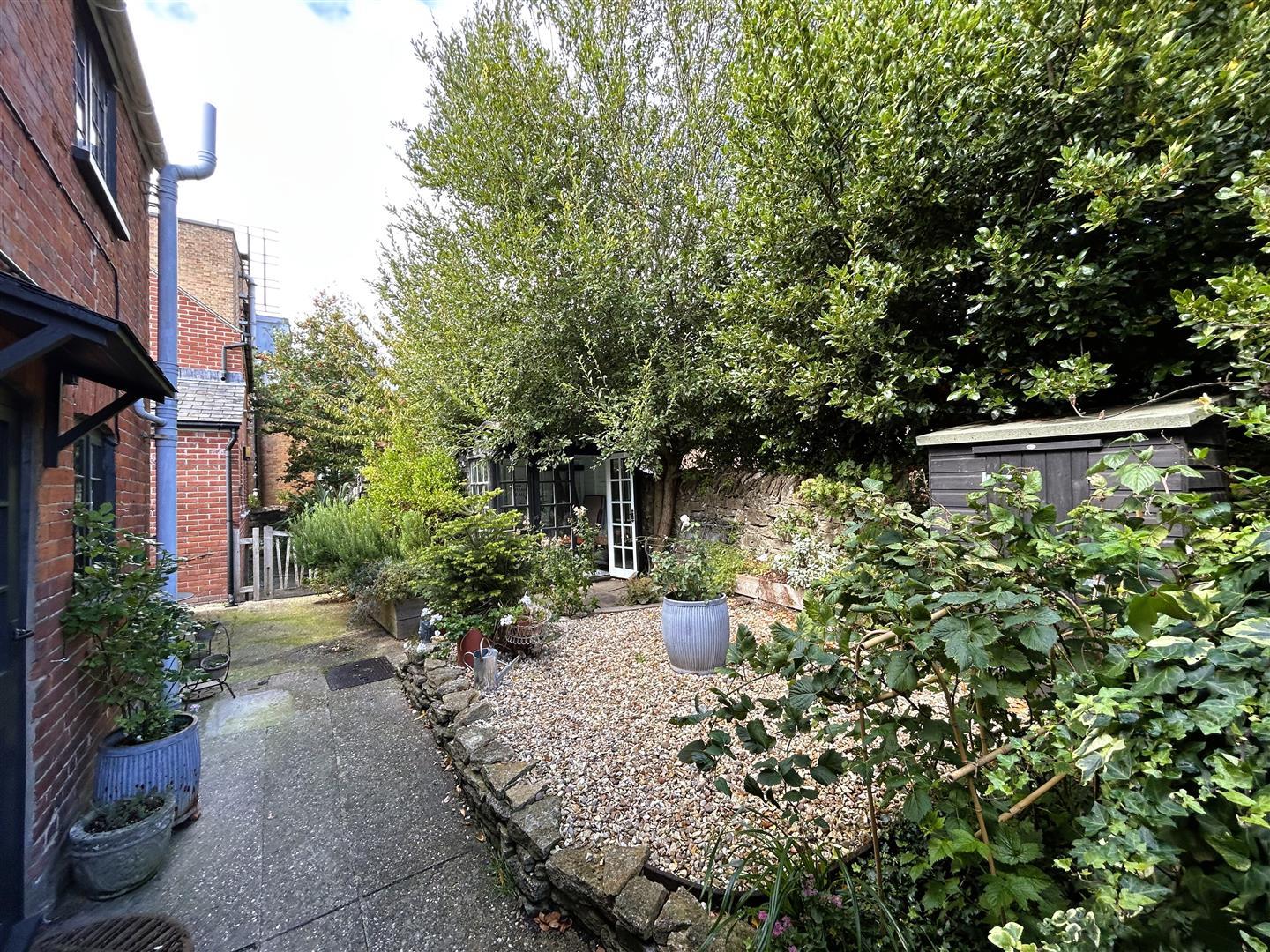Property Image d49acc24-9b8f-4965-b7da-53f884fd2f44