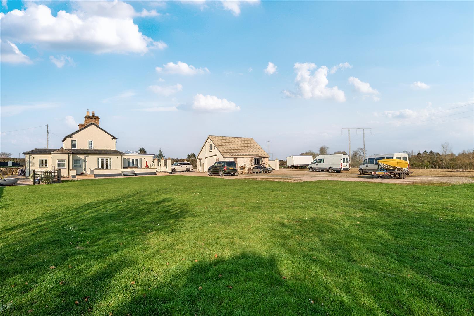 Property Image d4def710-ded9-4409-a84b-662e8f3441d8